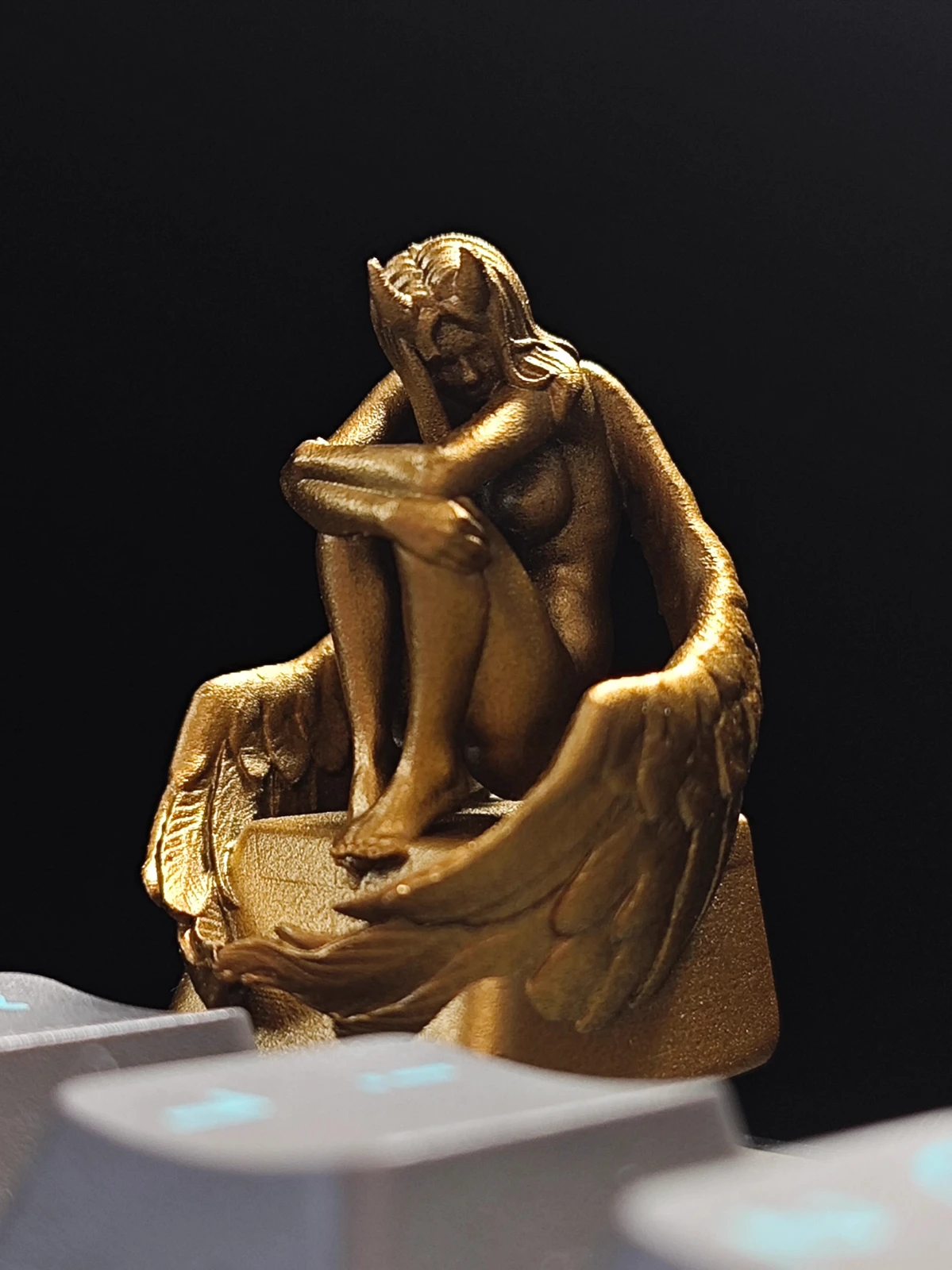 artisan-keycaps-custom-angel-keycaps-gold