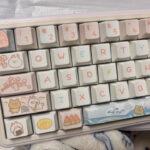 fallen-sakura-bear-rabbit-oem-keycapset-display2