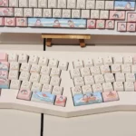 snuggly-penguin-themed-keycap-set-front3
