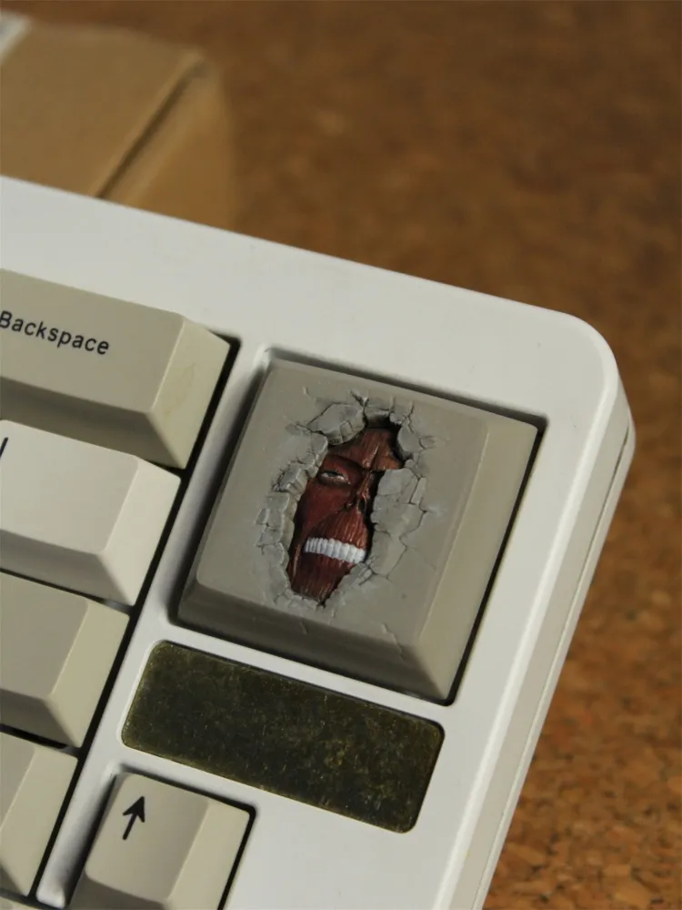 attack-on-titan-titan-keycaps-side