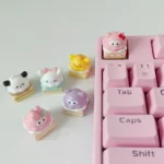 hello-kitty-characters-mini-cake-keycaps-front4