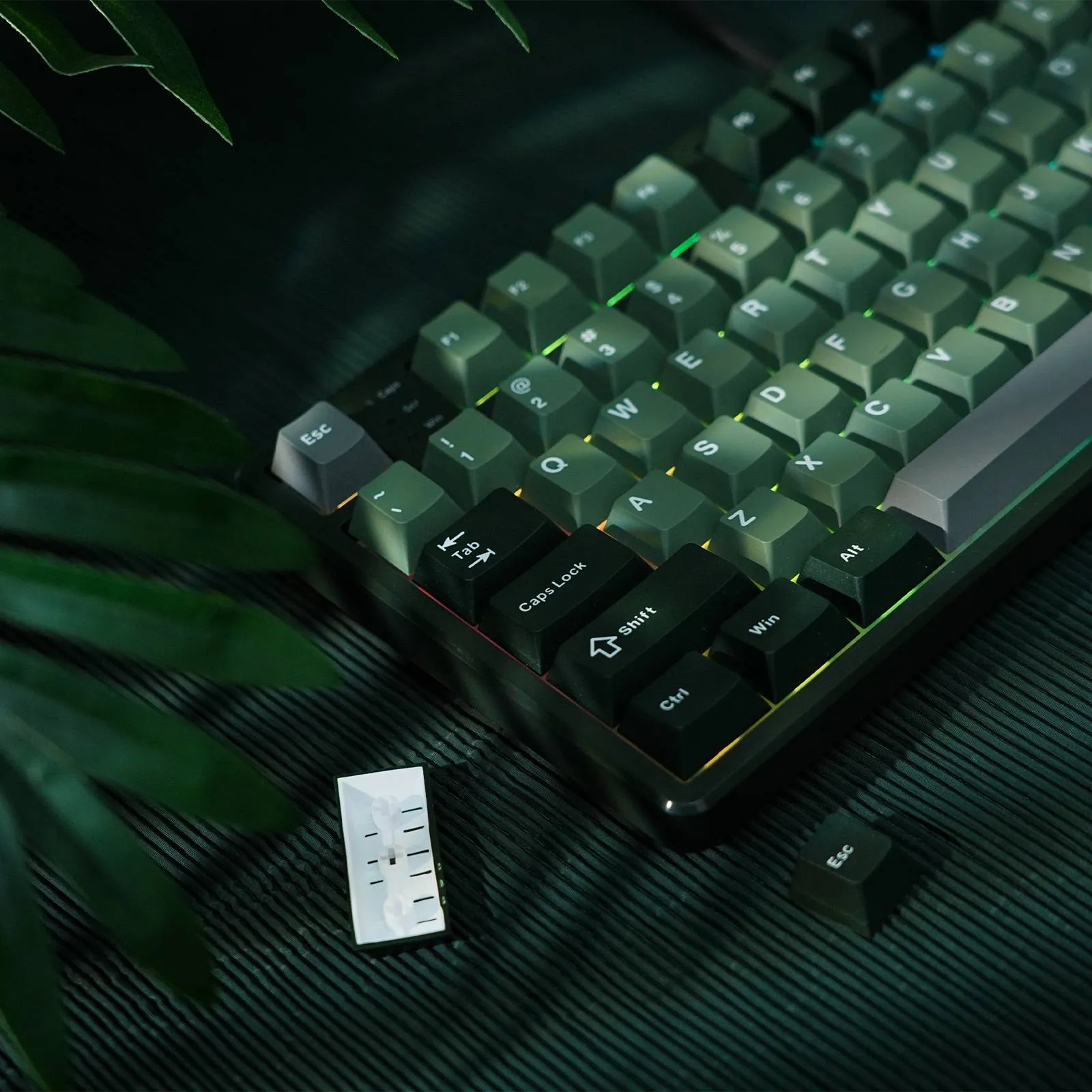 k87-tri-mode-mechanical-keyboard-side