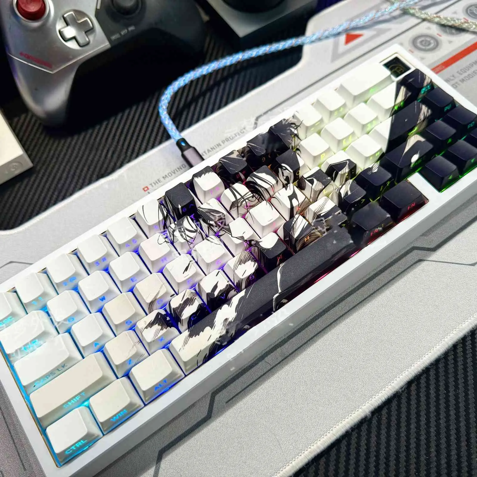 levi-ackerman-keycap-set-side