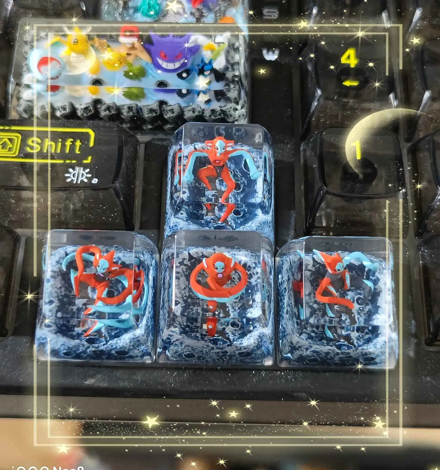 pokemon-deoxys-transparent-keycaps-cover