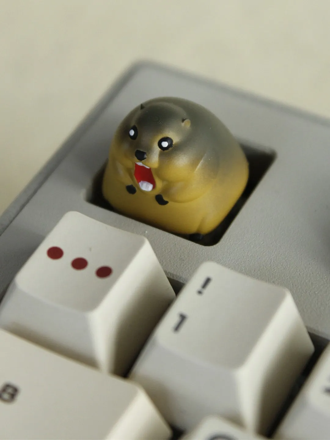 prairie-dogs-keycap-side
