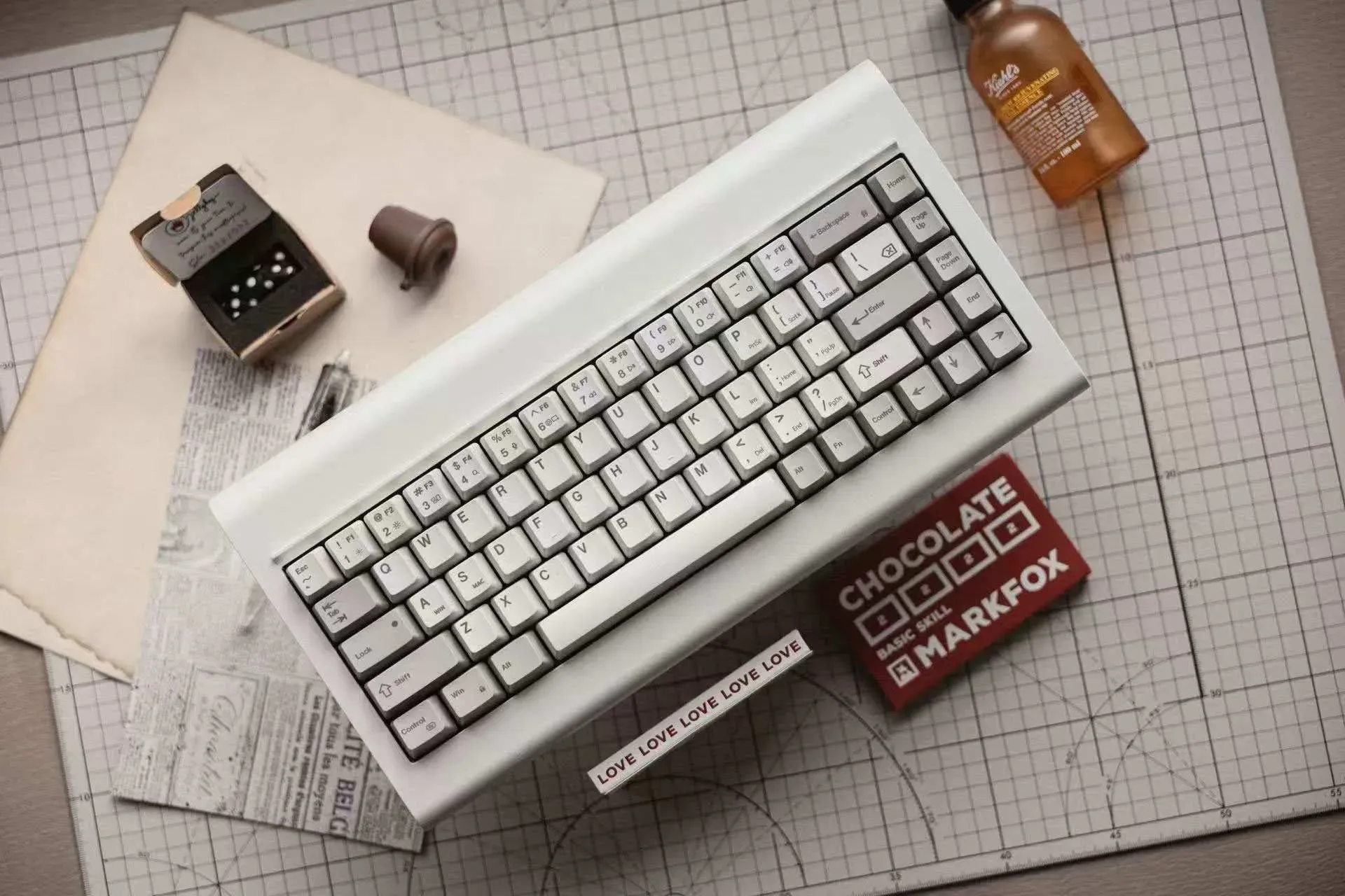 retro-series-singlemode-trimode-mechanical-keyboard-retrowhite