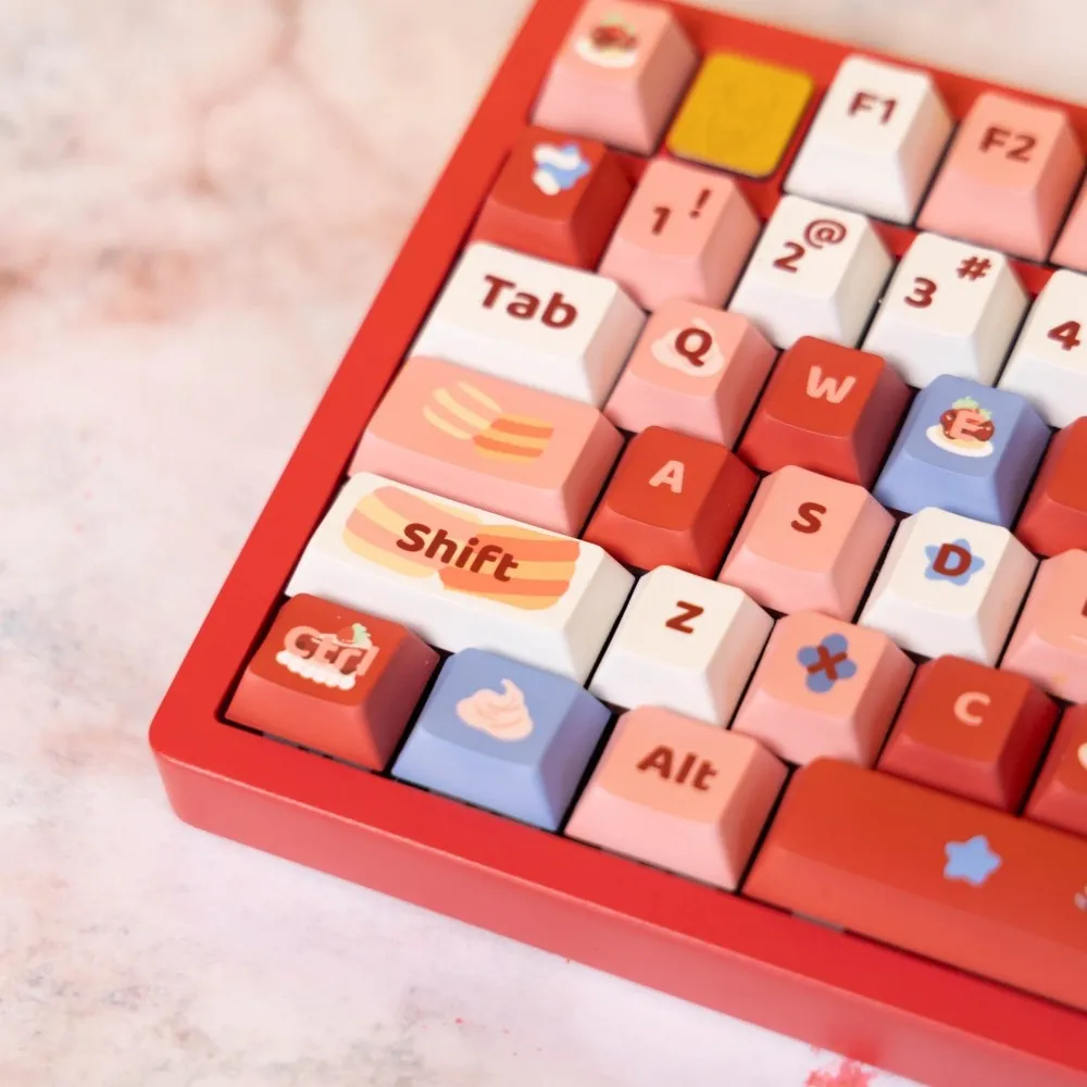 sweet-strawberry-garden-oem-keycap-set-side3