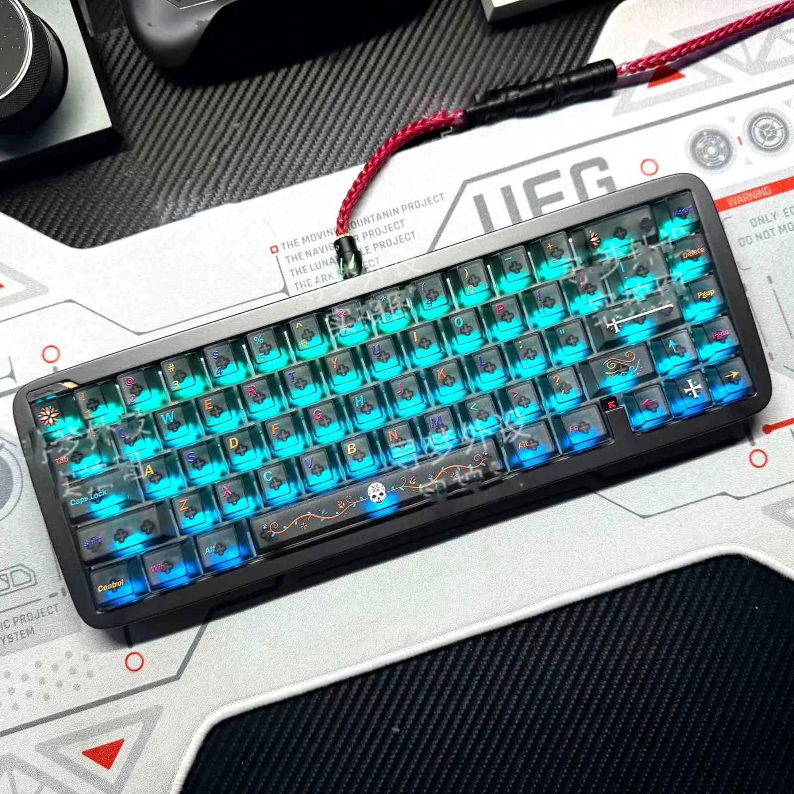 underworld-mist-transparent-keycap-set-display