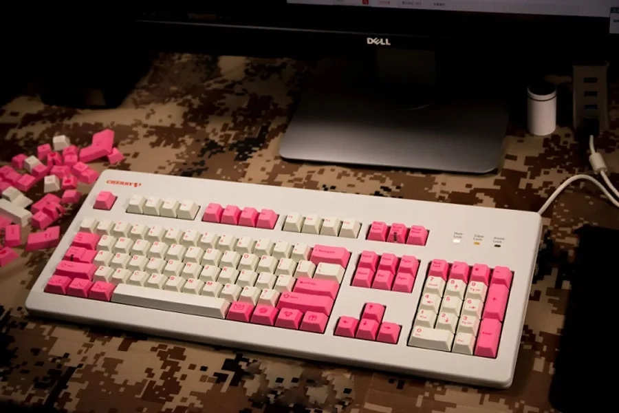 valentines-day-minimal-keycap-set-cover