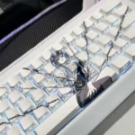 white-chained-makima-keycap-set-display3