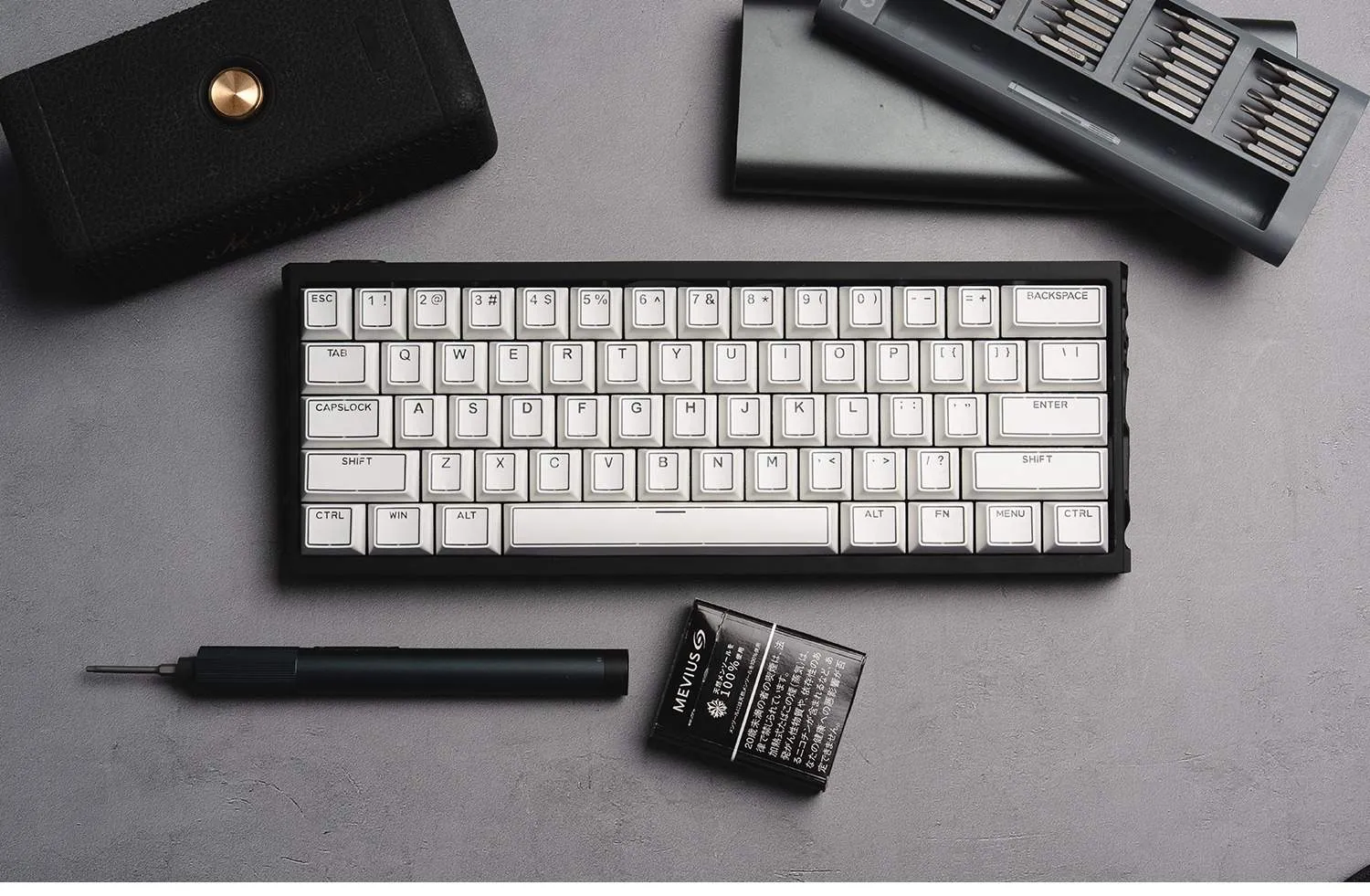 white-prism-oem-minimal-keycap-set-cover