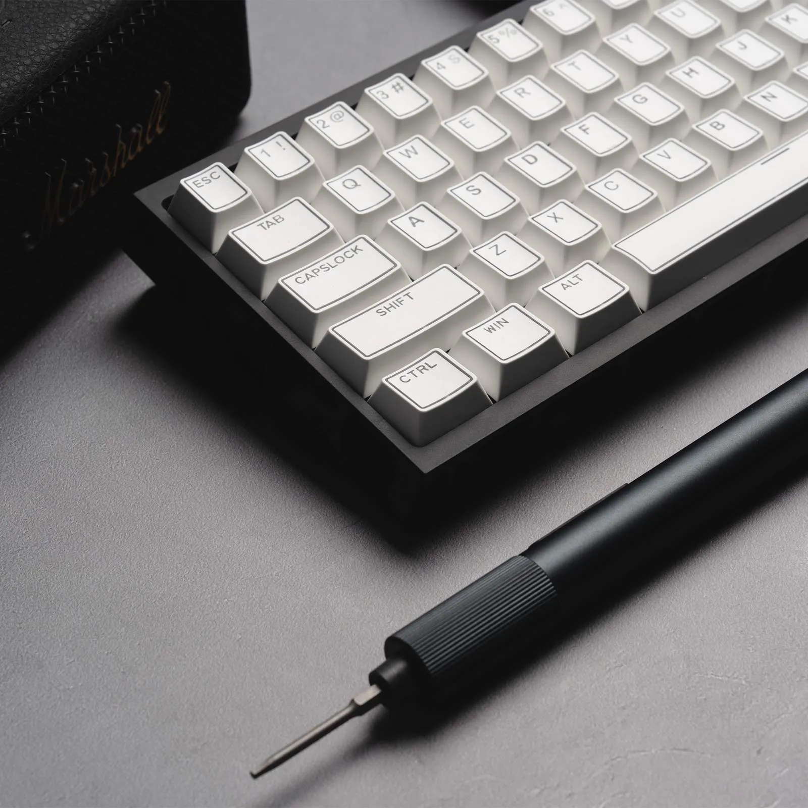 white-prism-oem-minimal-keycap-set-side