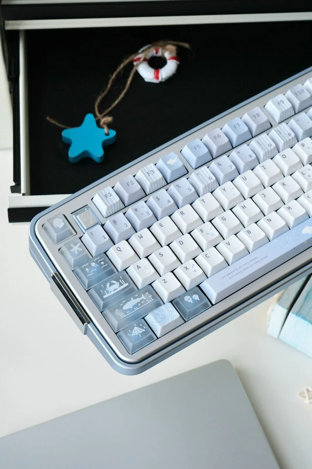blue-island-oem-keycap-set-side