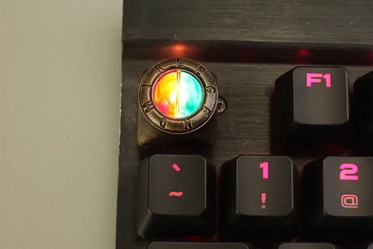 dragon-slaying-war-god-logo-keycap-cover