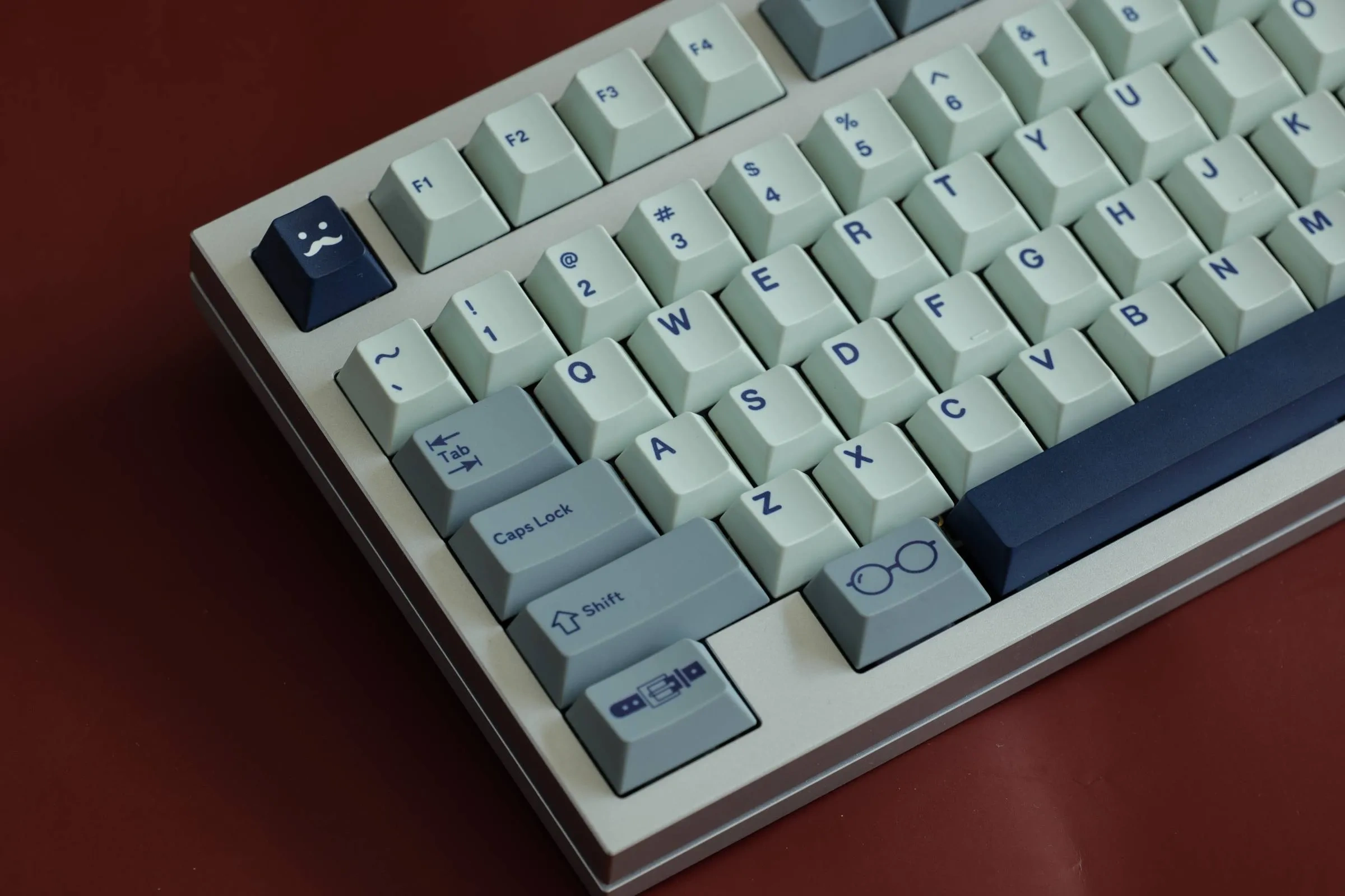 gentleman-oem-keycap-set-side