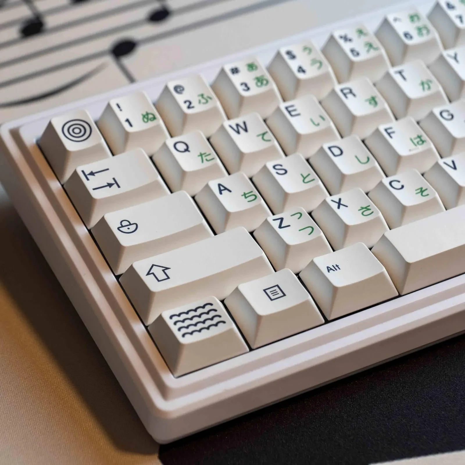 mountain-water-themed-oem-keycap-set-side