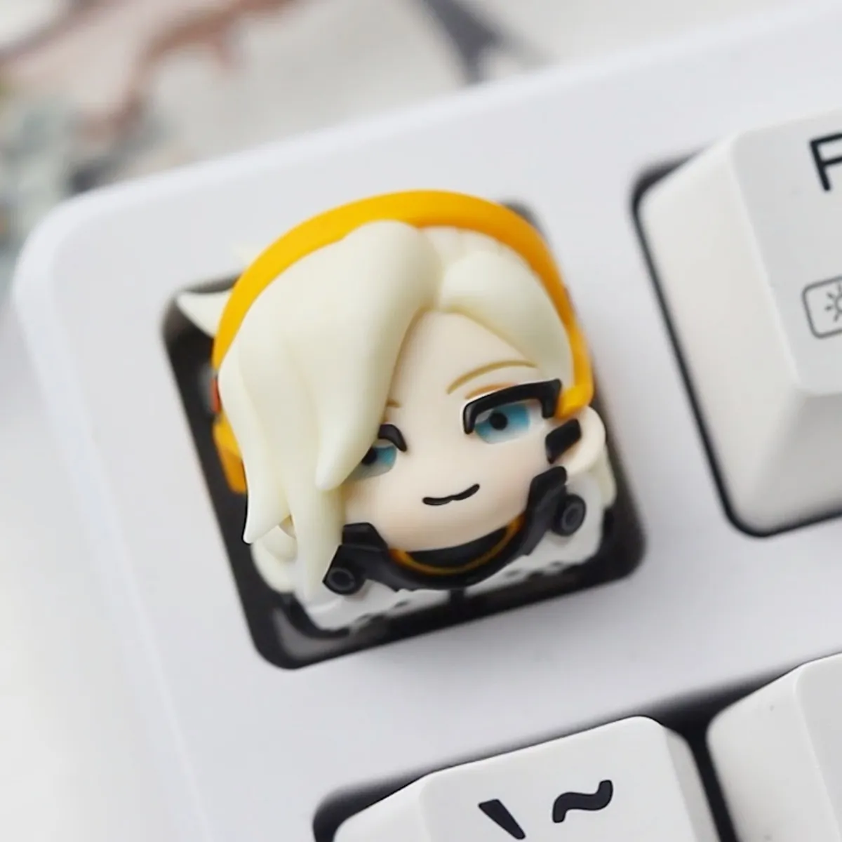 overwatch-mercy-keycap-cover
