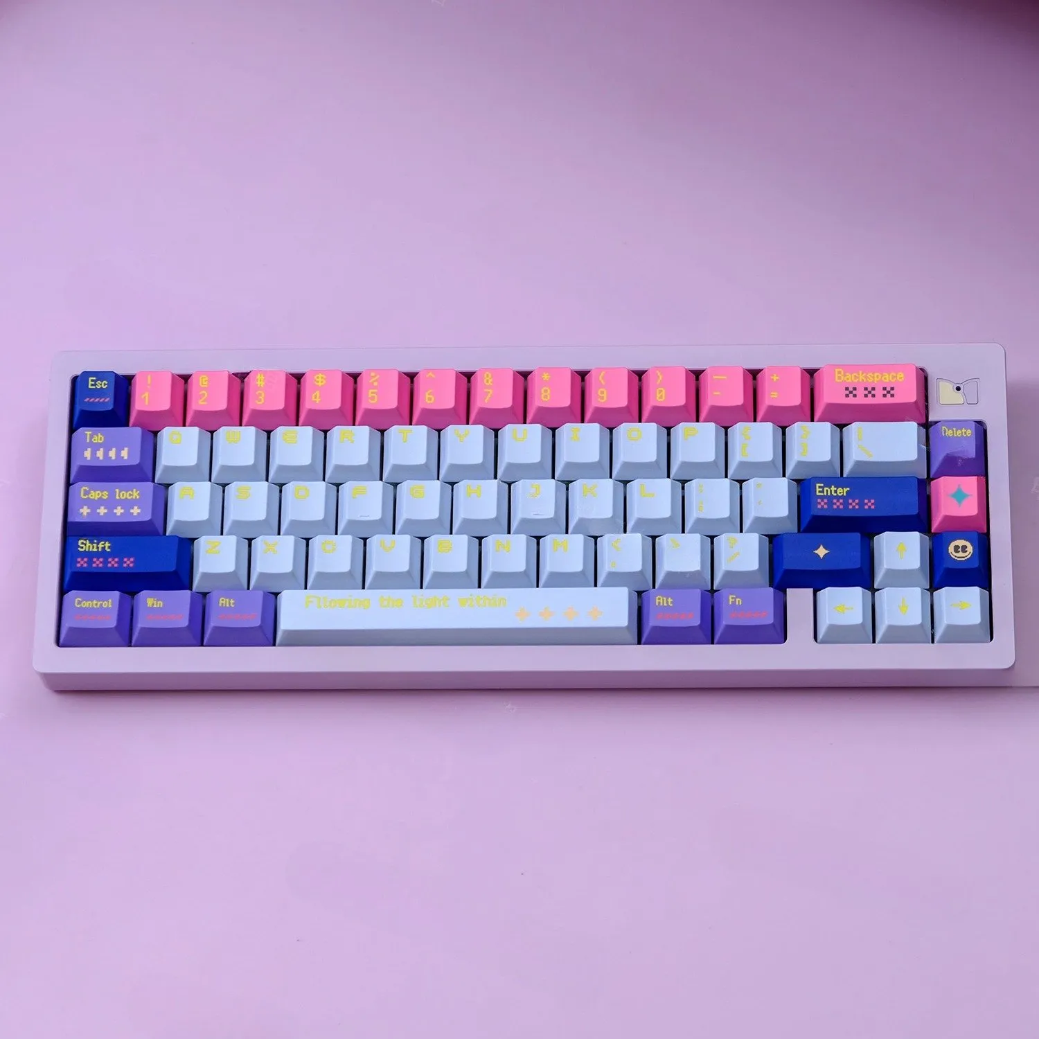 pixel-girl-oem-keycap-set-cover
