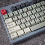 red-light-themed-oem-keycap-set-front