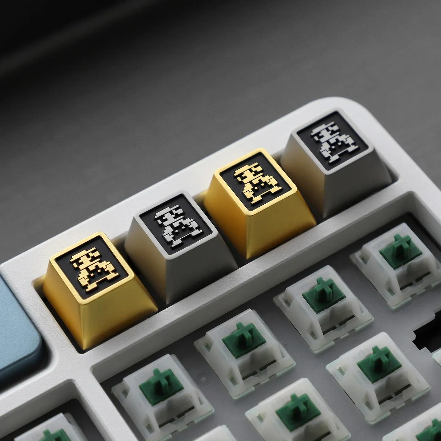 super-mario-mario-keycaps-cover