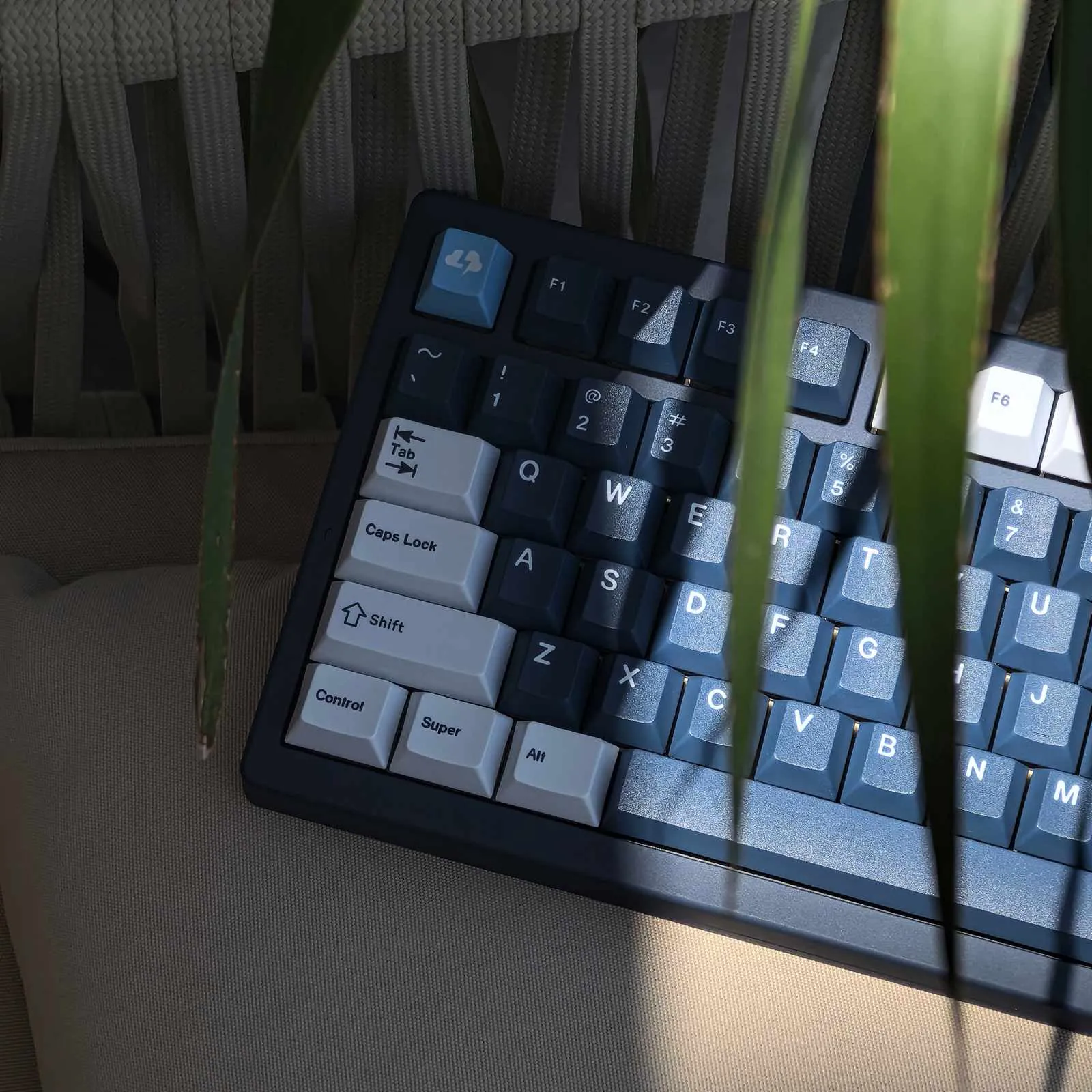 tempest-themed-oem-keycap-set-front