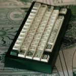 the-silmarillion-white-keycap-set-side