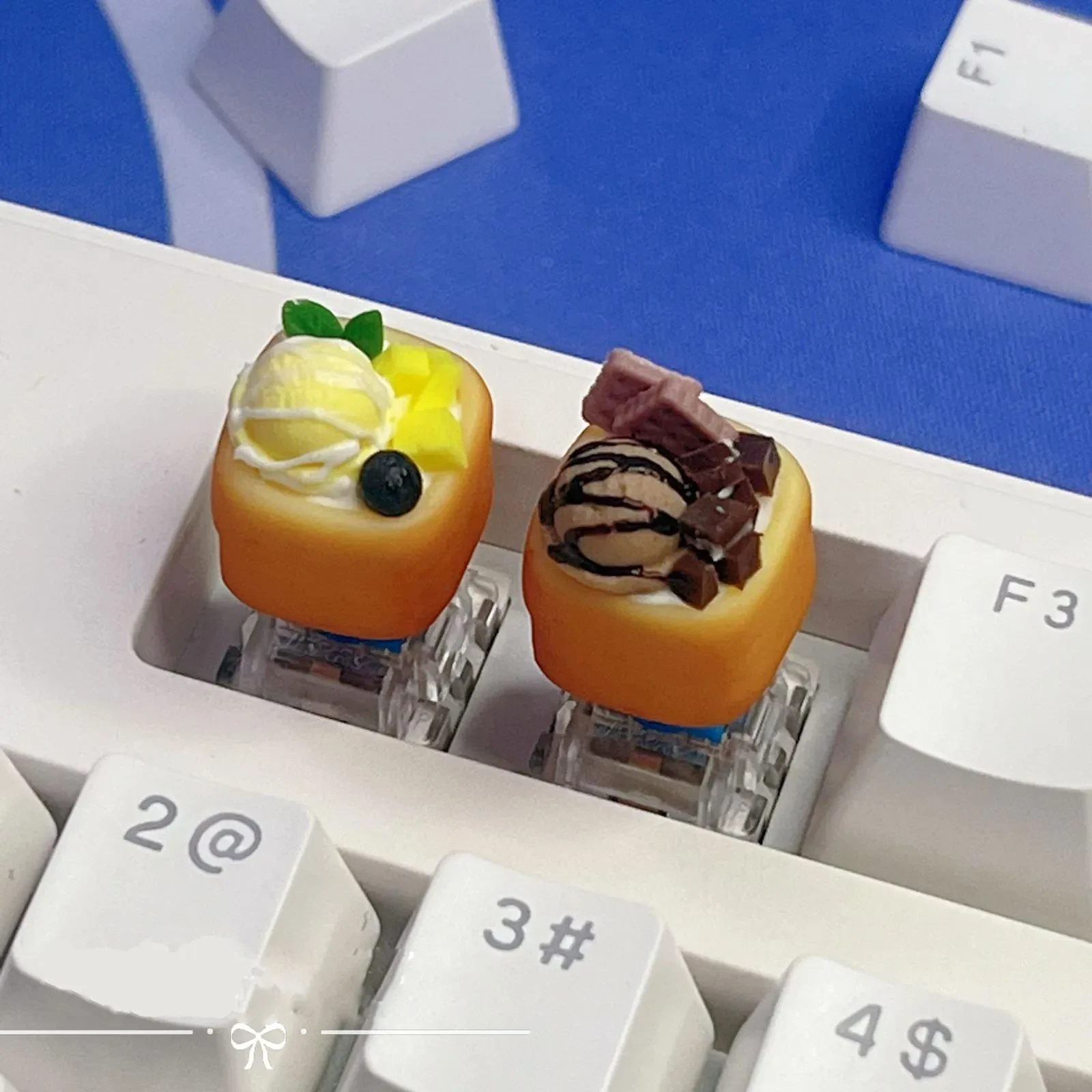 toast-dessert-keycaps-side
