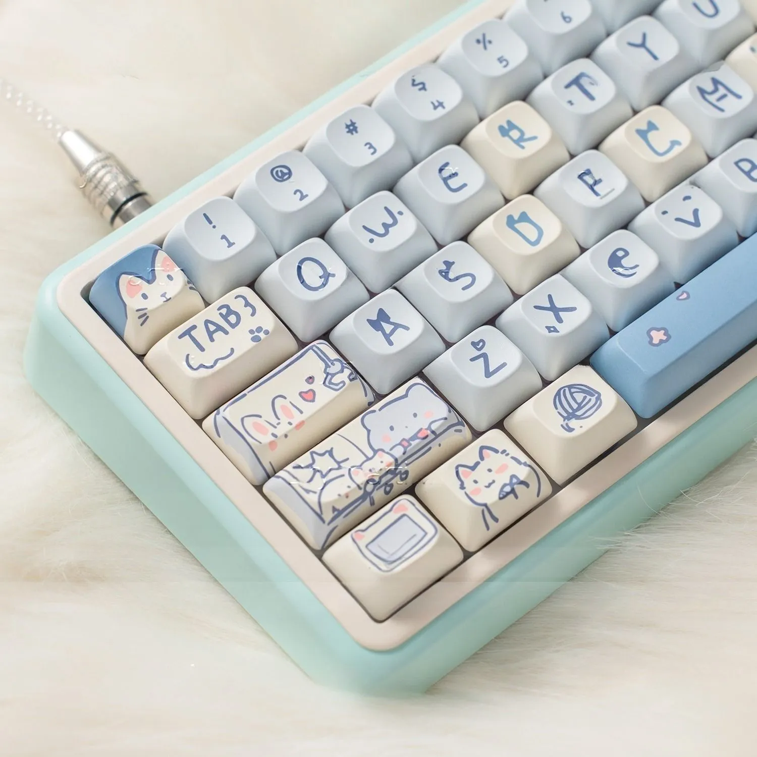 blue-meow-meow-keycap-set-side