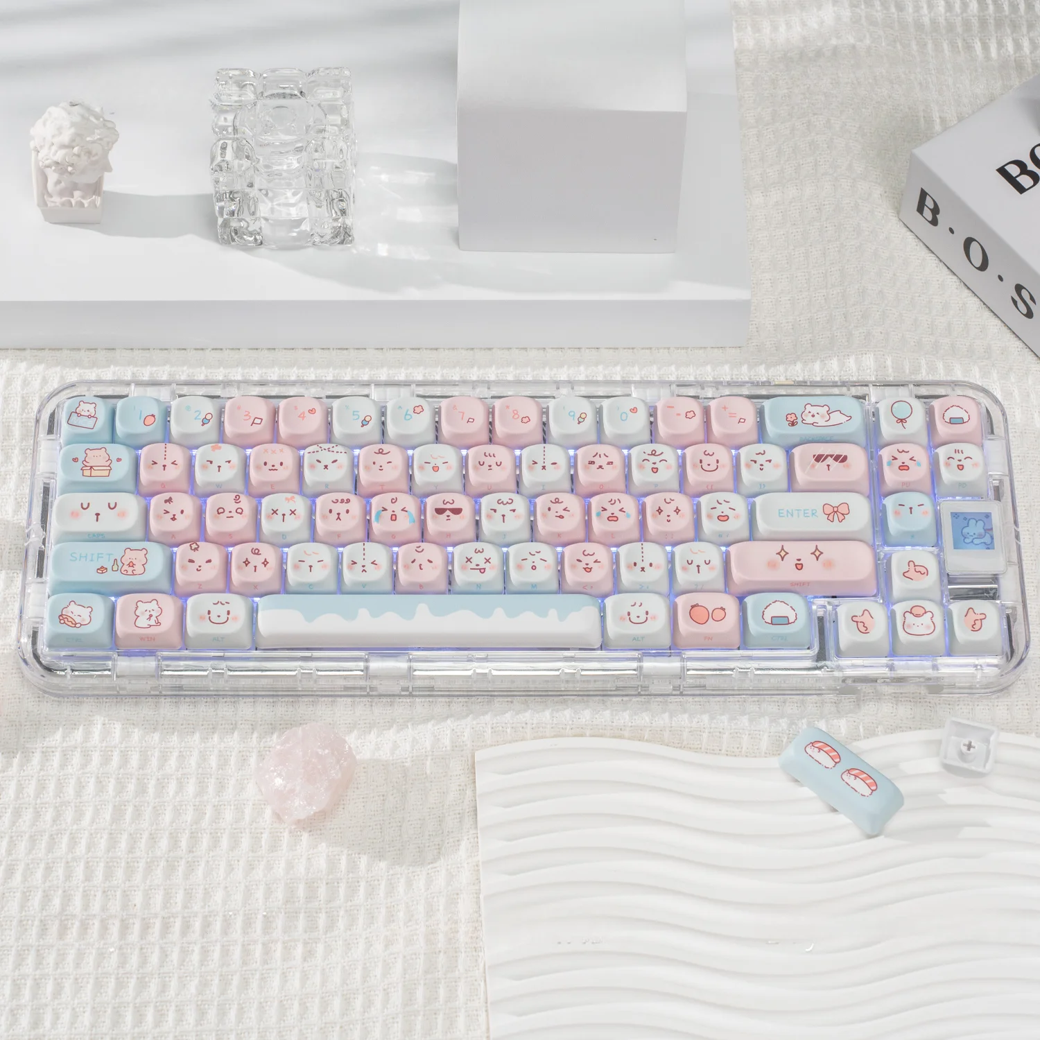 blue-pink-bear-keycap-set-1