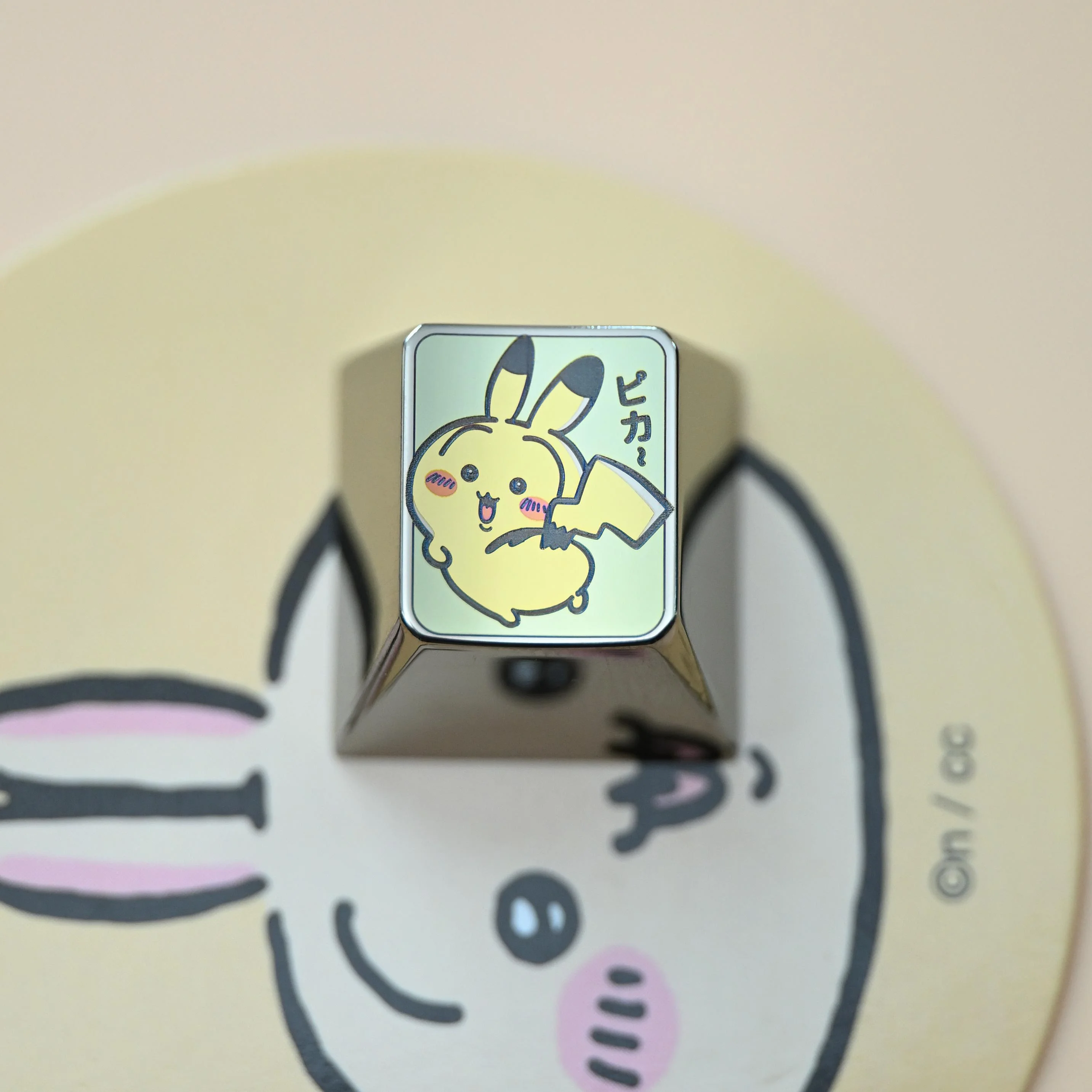 chiikawa-usagi-keycaps-2