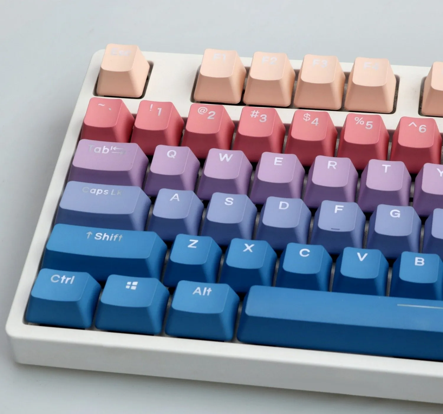 crimson-clouds-oem-keycap-set-front2