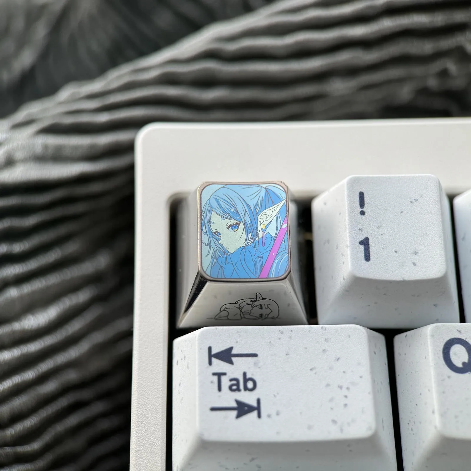 frieren-beyond-journeys-end-sidecarving-keycap-cover