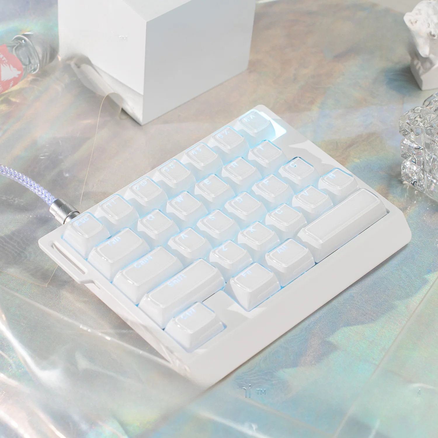 he30-one-handed-oem-magnetic-switch-keyboard-2