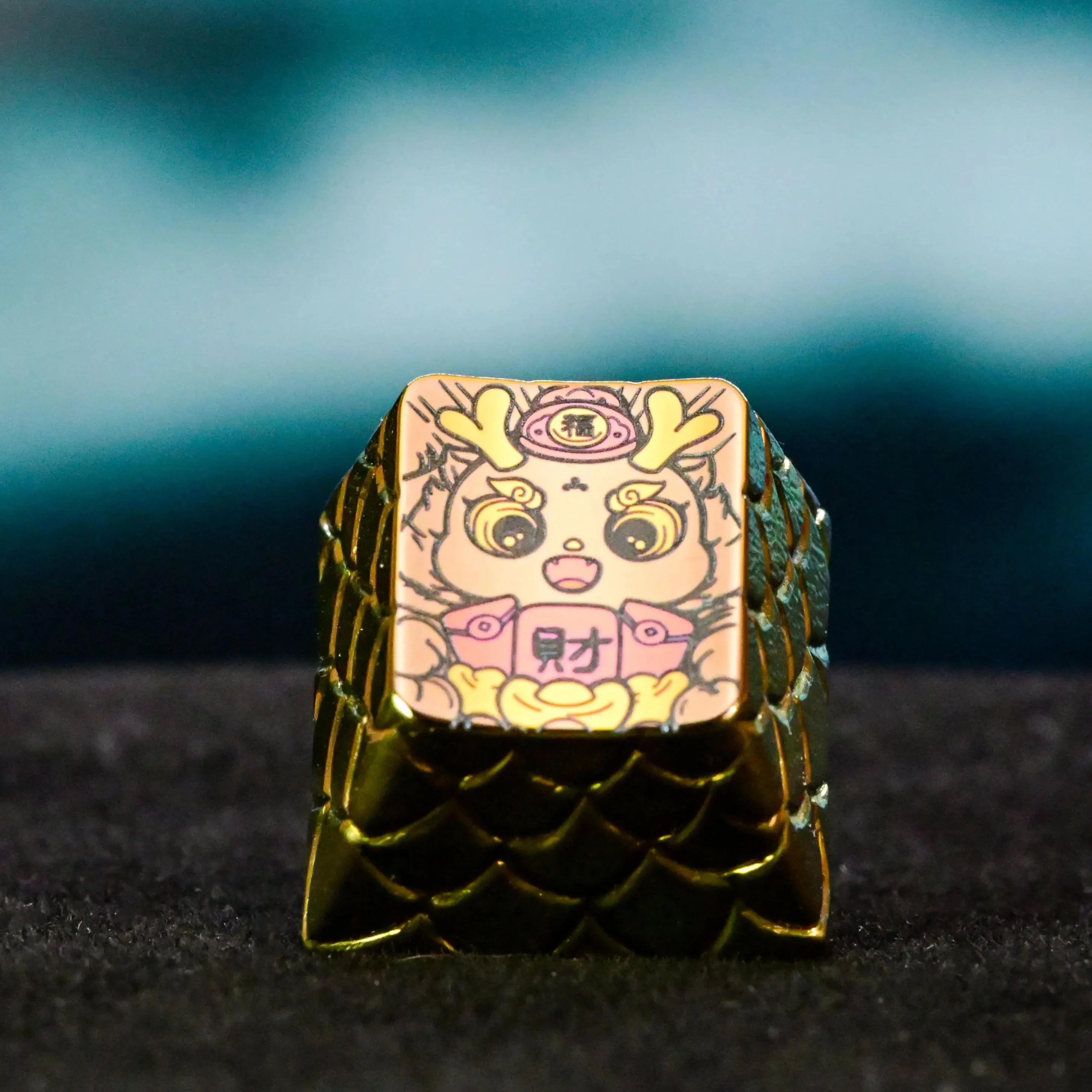 heaven--earth-dragon-scales-keycap-1