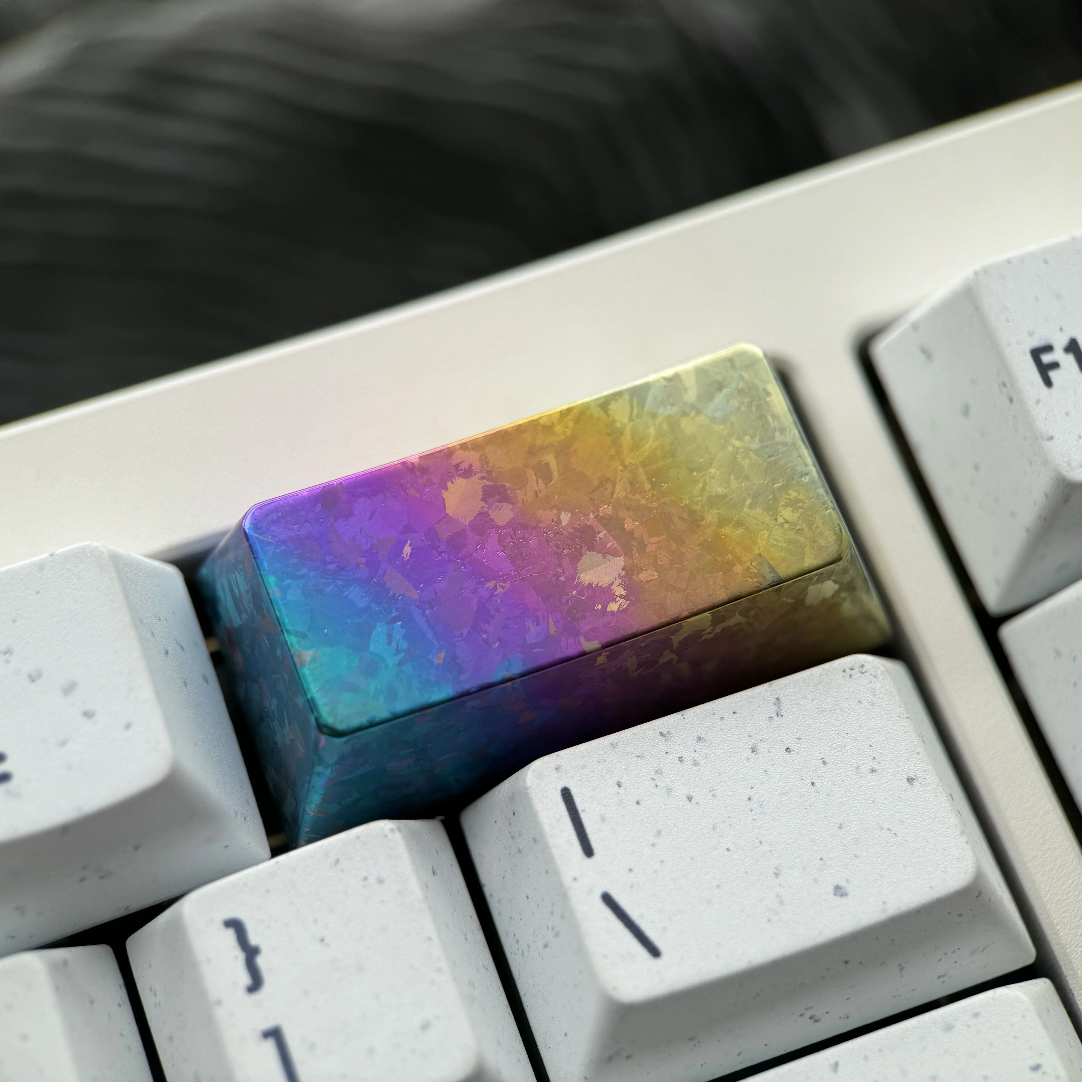 ice-crystals-series-backspace-key-keycaps-2