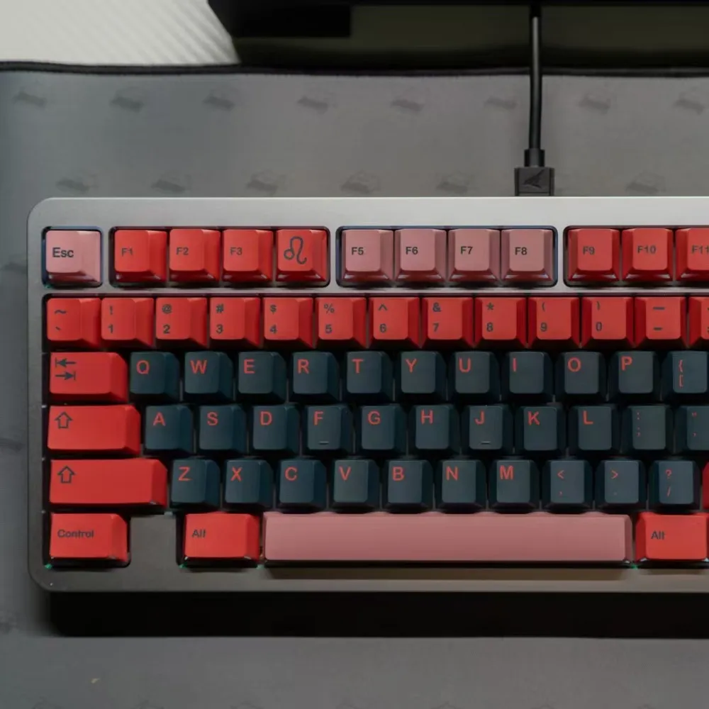 leo-oem-keycap-set-front