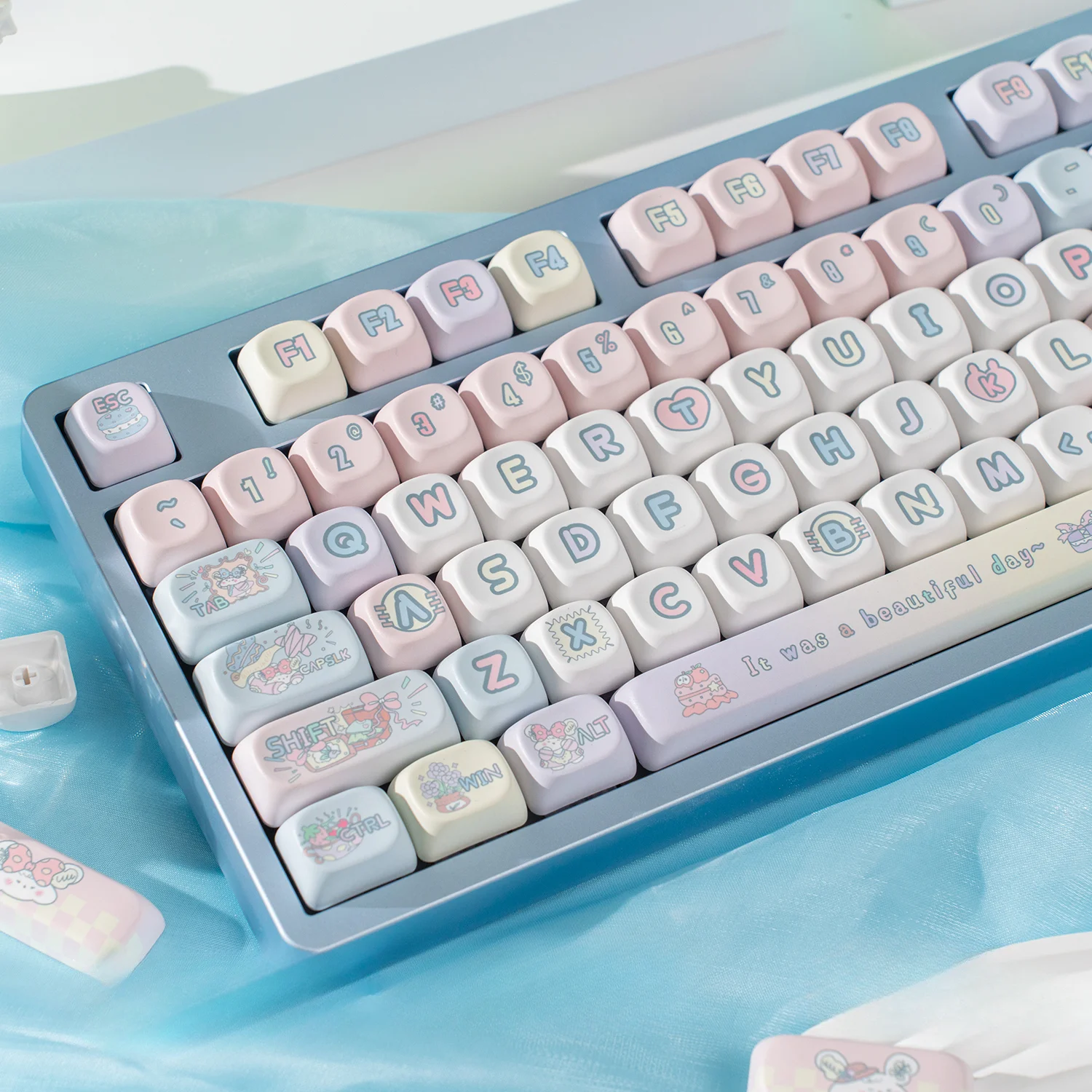 peach-rabbit-coconut-keycap-set-2