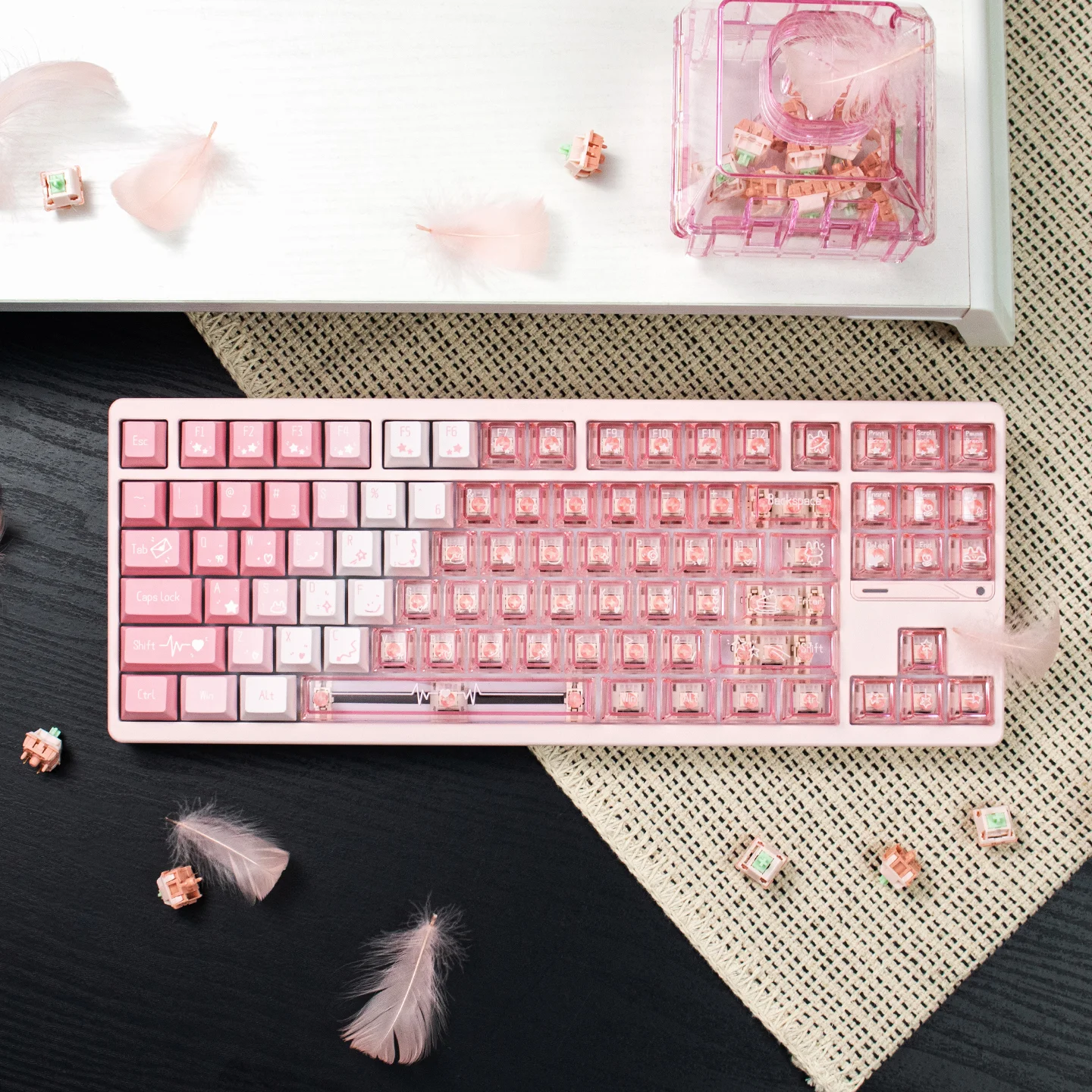 pink-heartbeat-oem-keycap-set-1