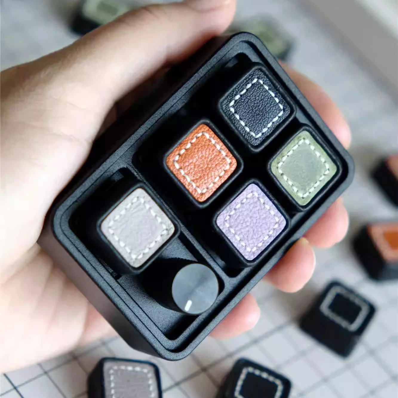 vintage-leather-series-keycaps-1