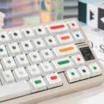 white-with-dots-oem-keycap-set-side2