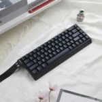 black-white-minimal-trimode-mechanical-keyboard-upfront2