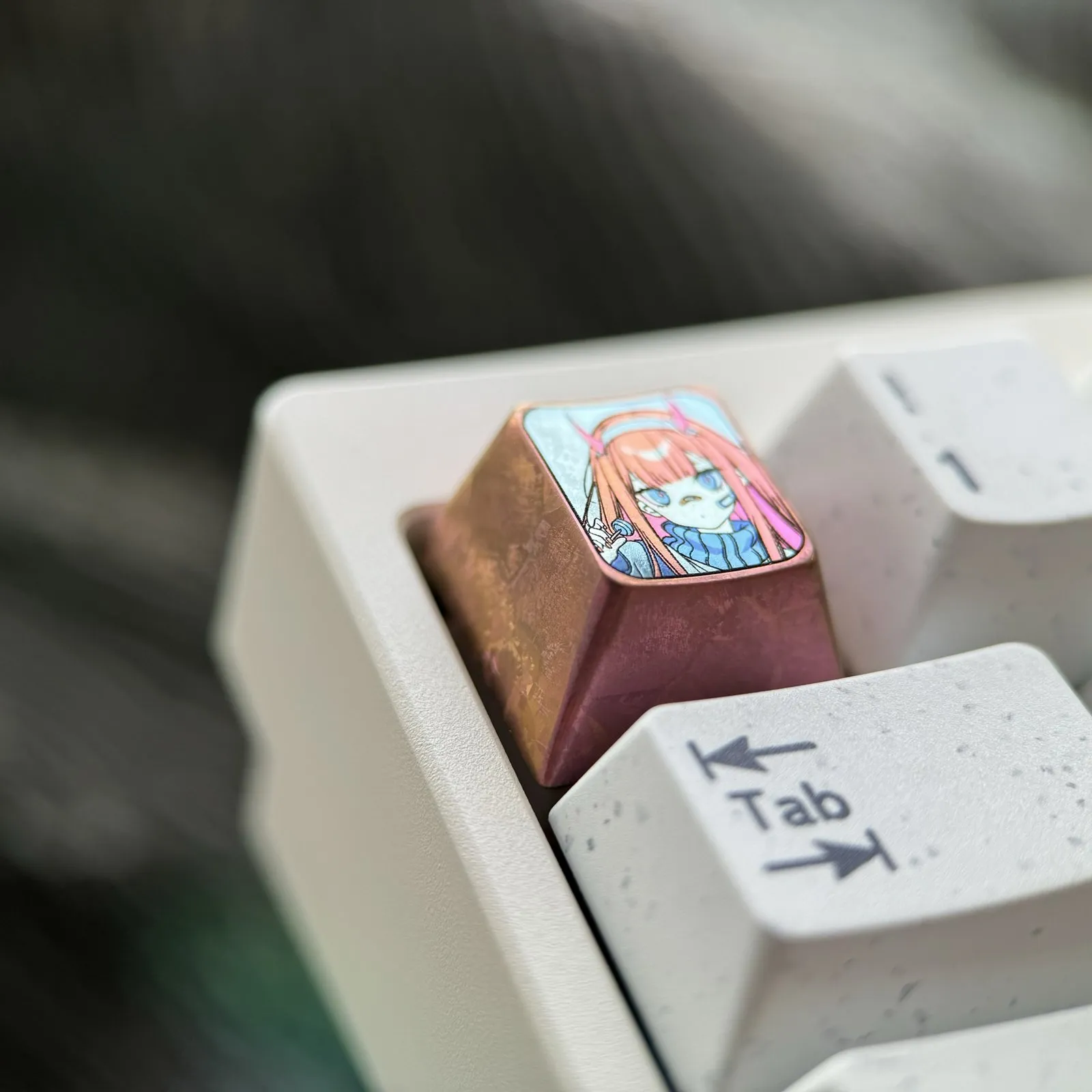 darling-inthefranxx-cute-zero-two-keycaps-side