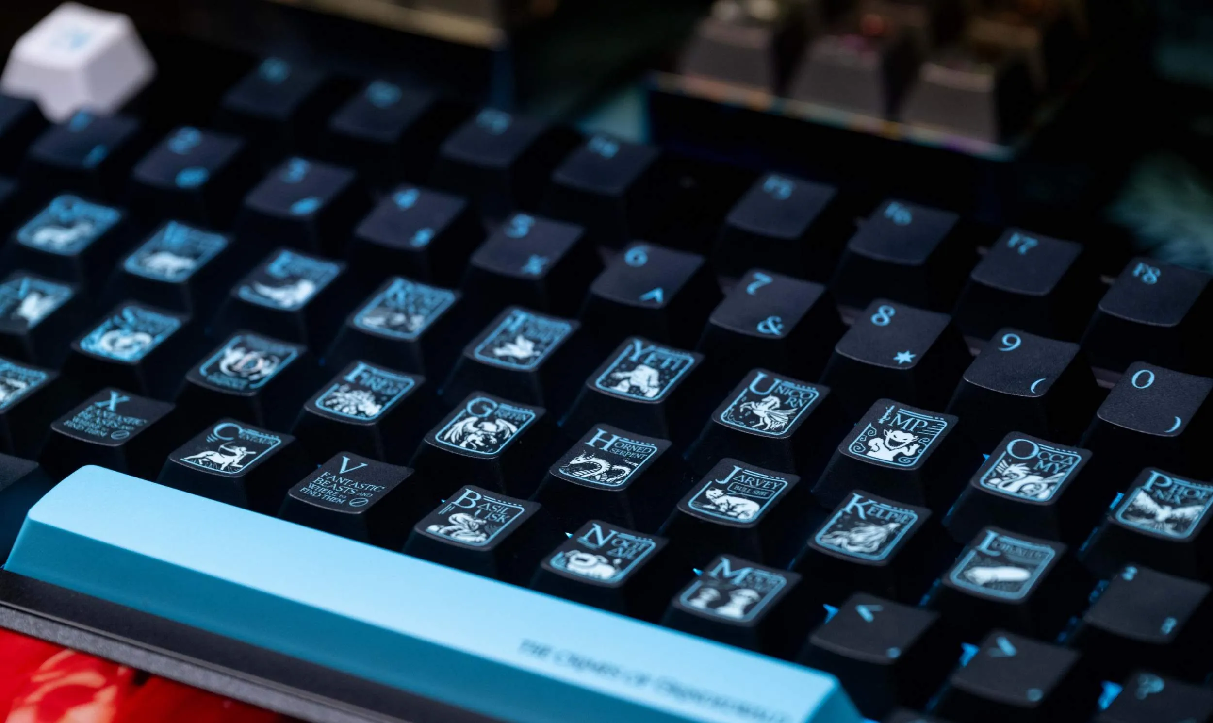 fantastic-beasts-grindelwald-oem-keycap-set-front