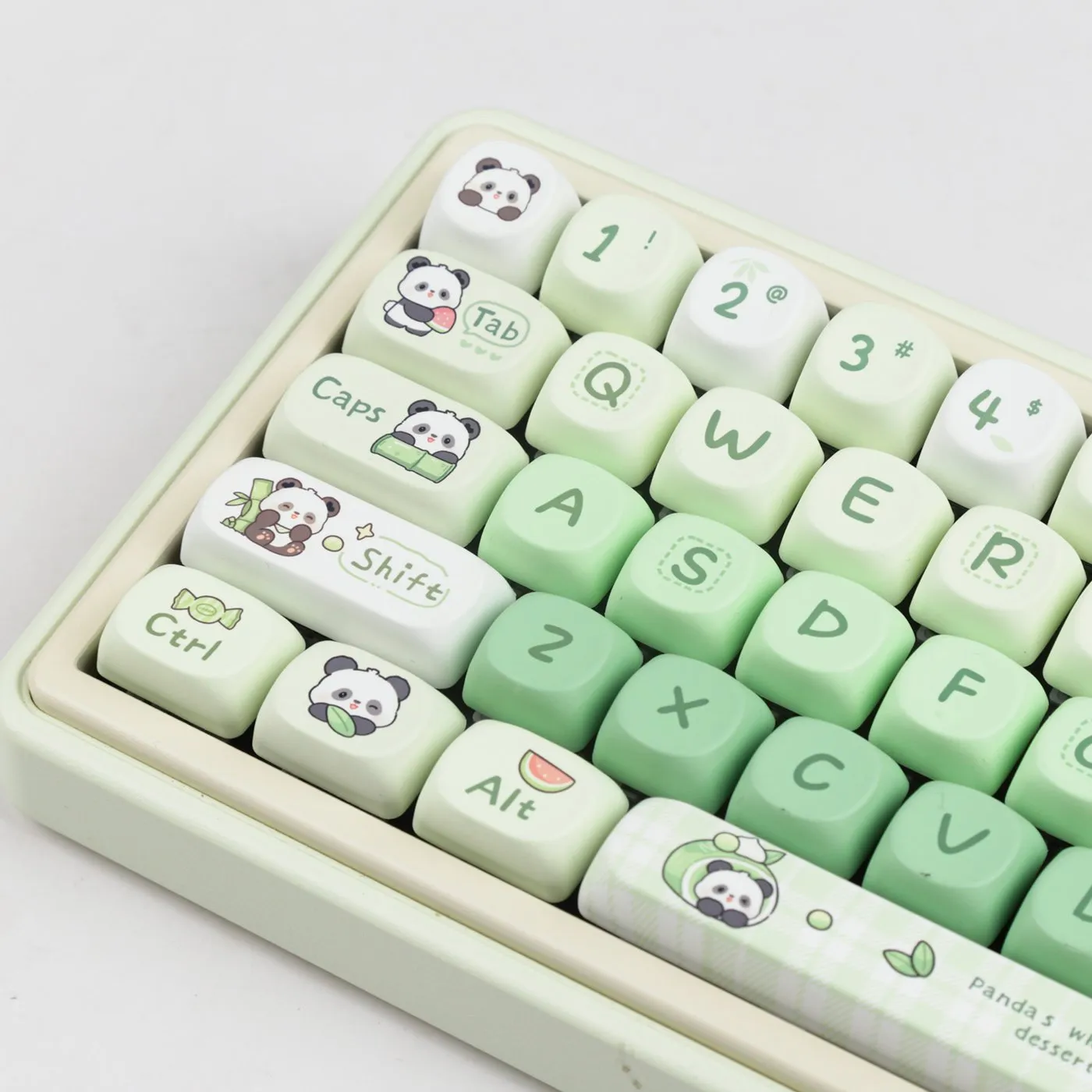 gradient-panda-soa-keycap-set-side