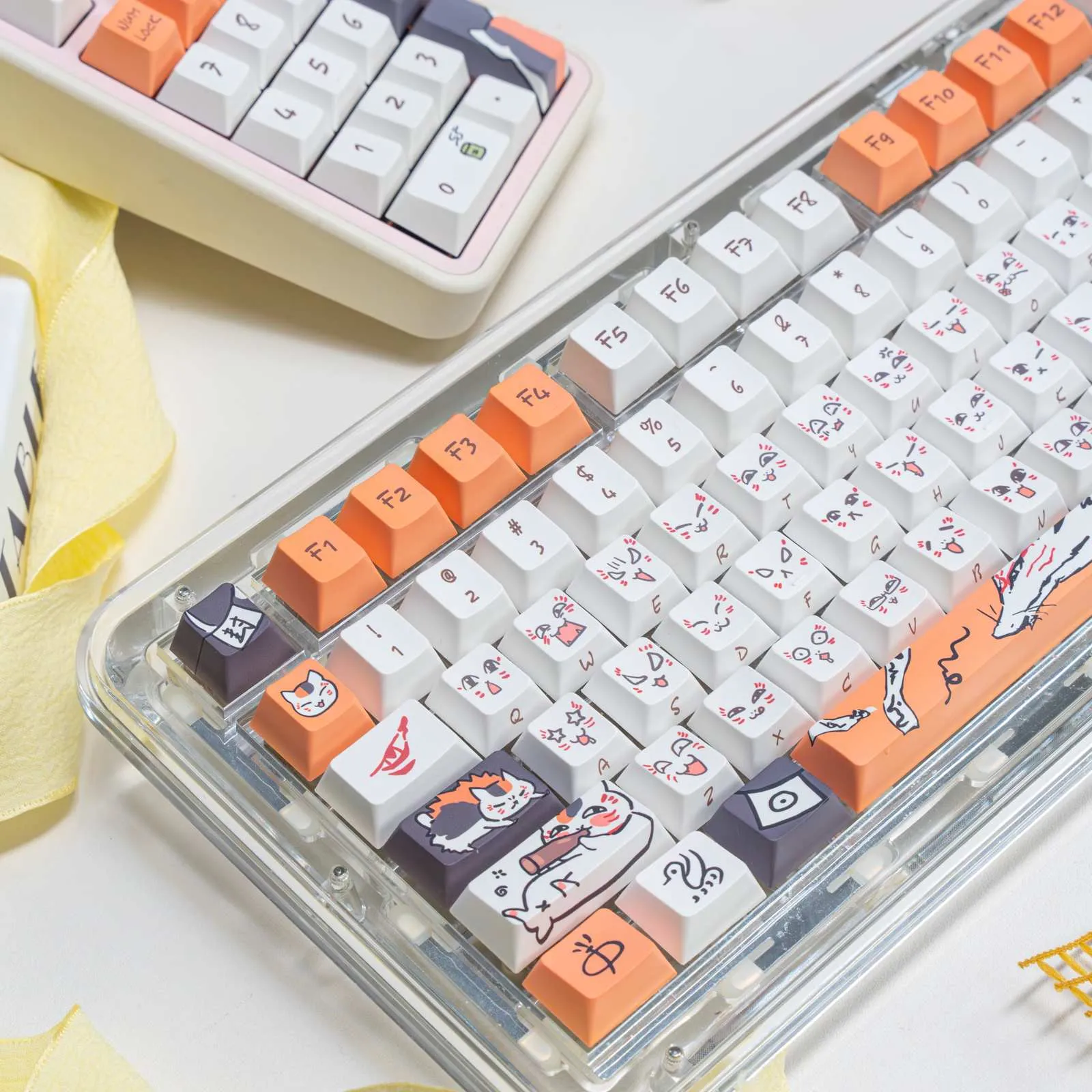 natsumes-book-of-friends-madara-keycapset-side