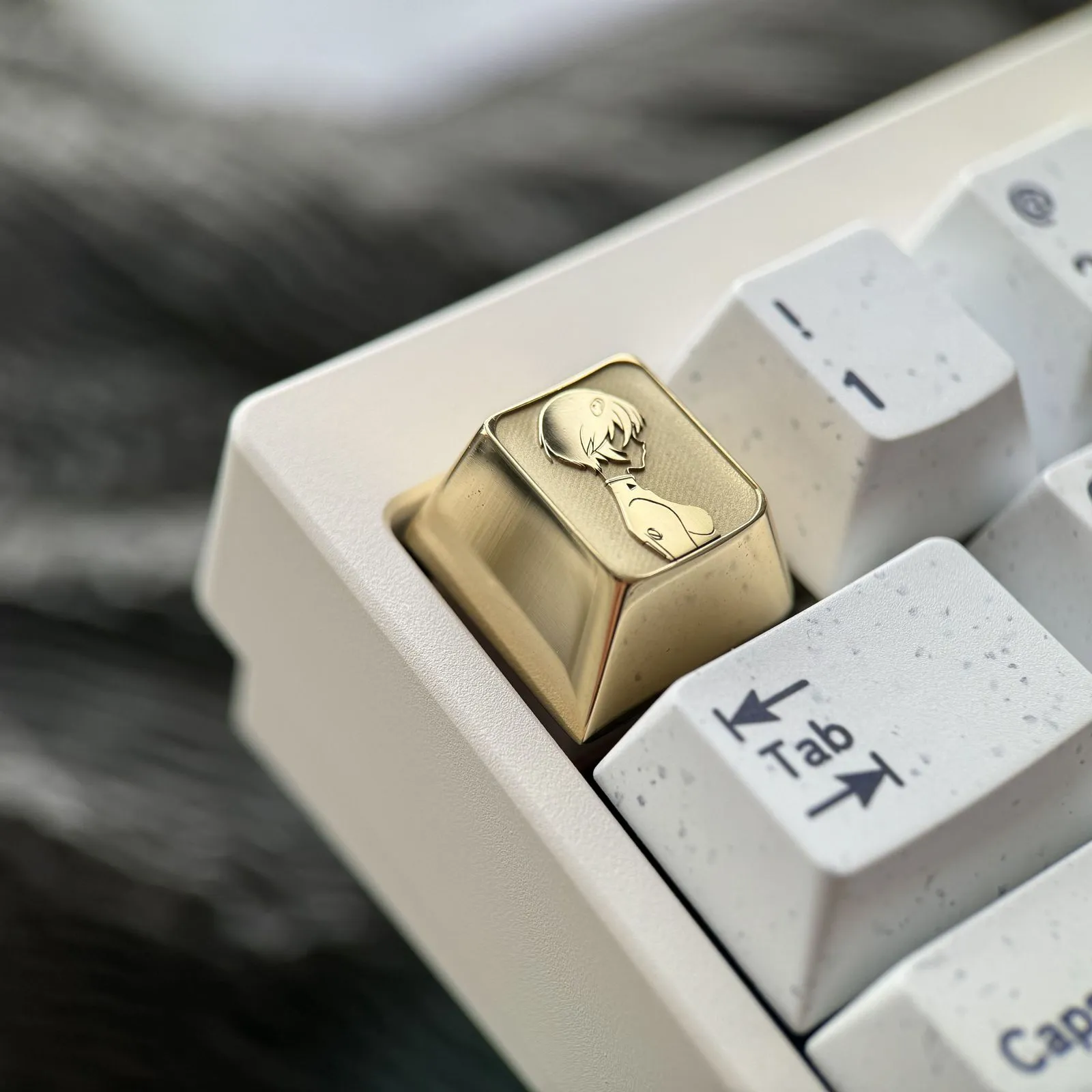 neon-genesis-evangelion-chic-reiayanami-keycaps-side