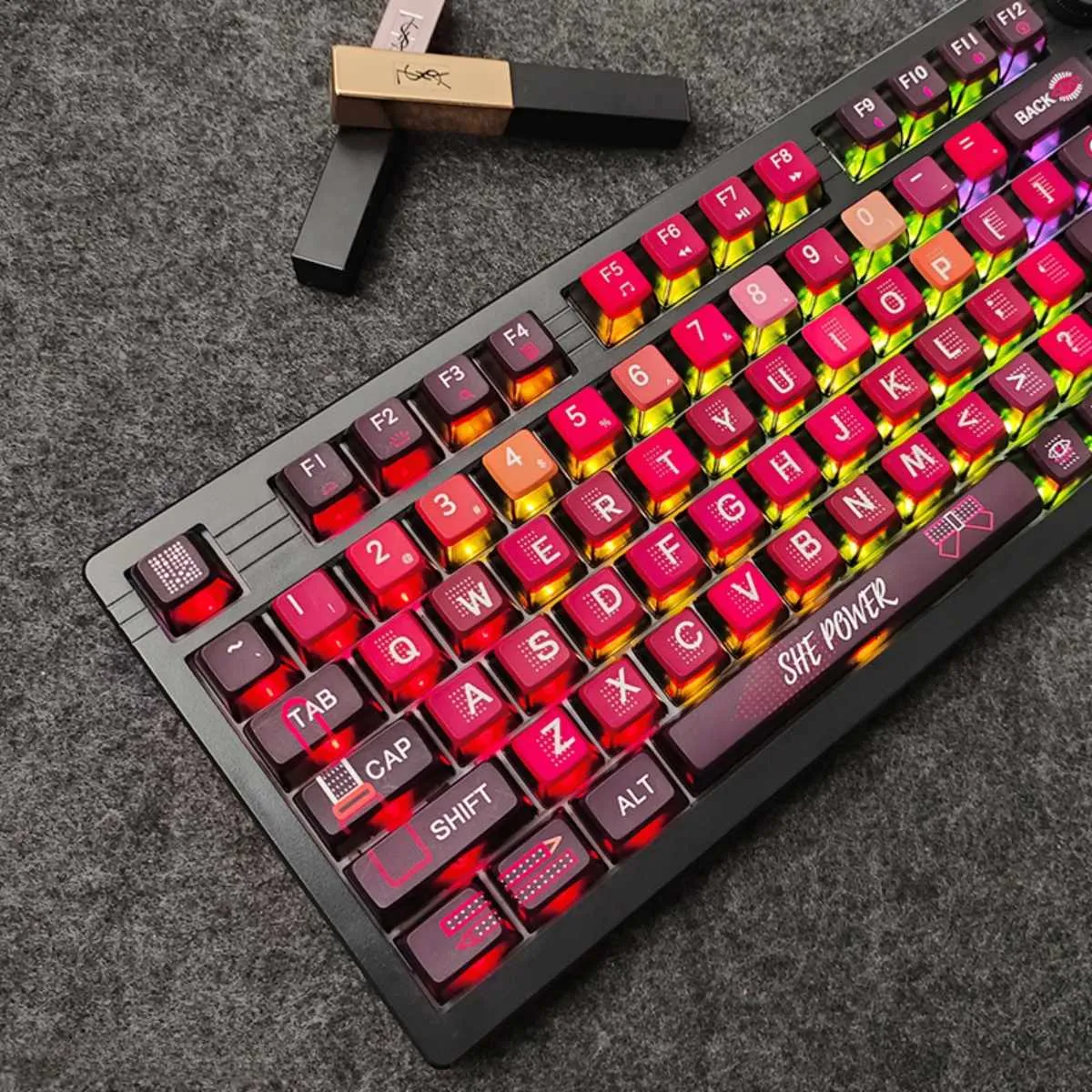 she-power-lipstick-asa-keycap-set-side