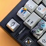 stylish-hedgehog-themed-keycaps-side
