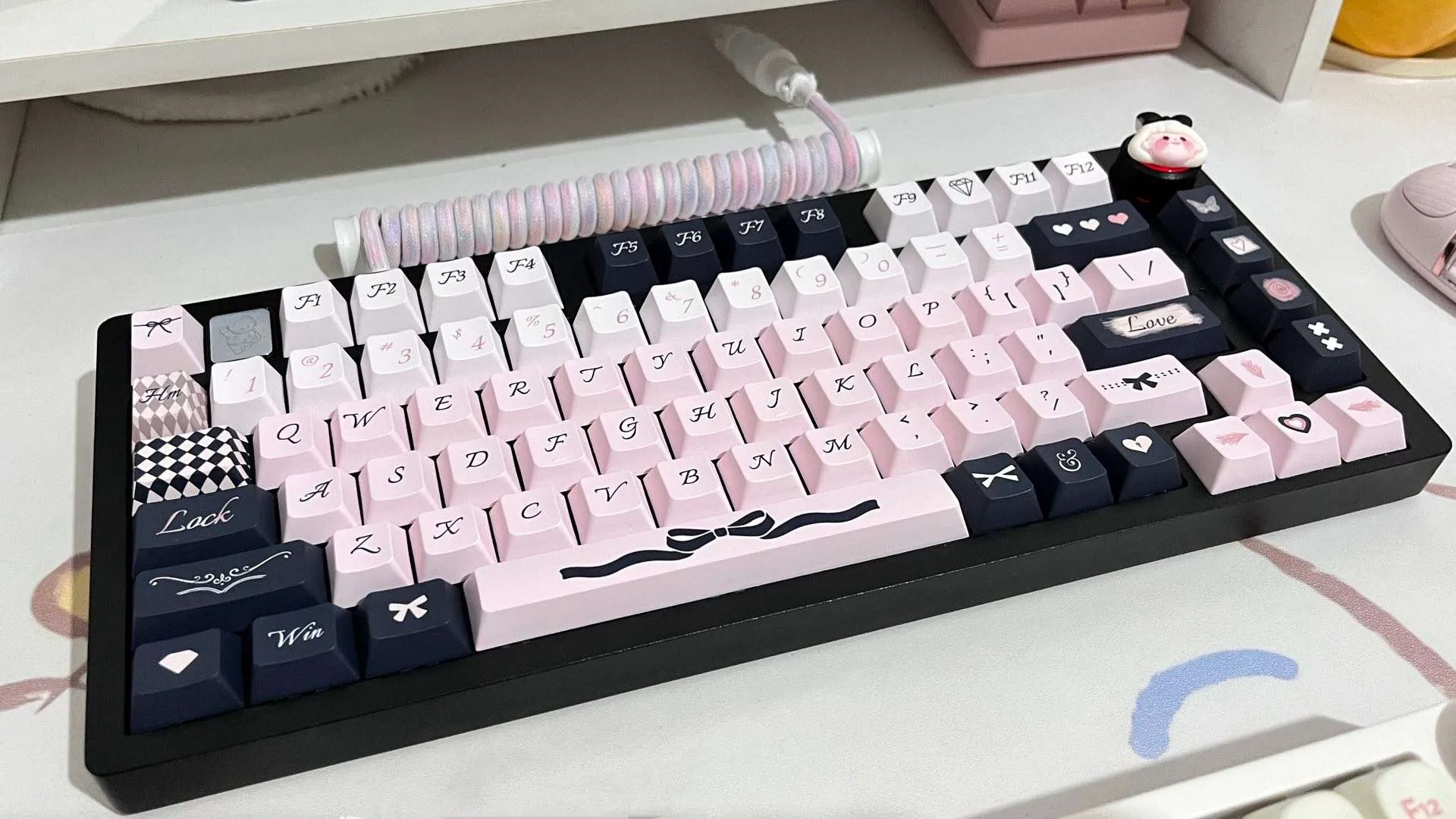 stylish-pink-oem-keycap-set-front