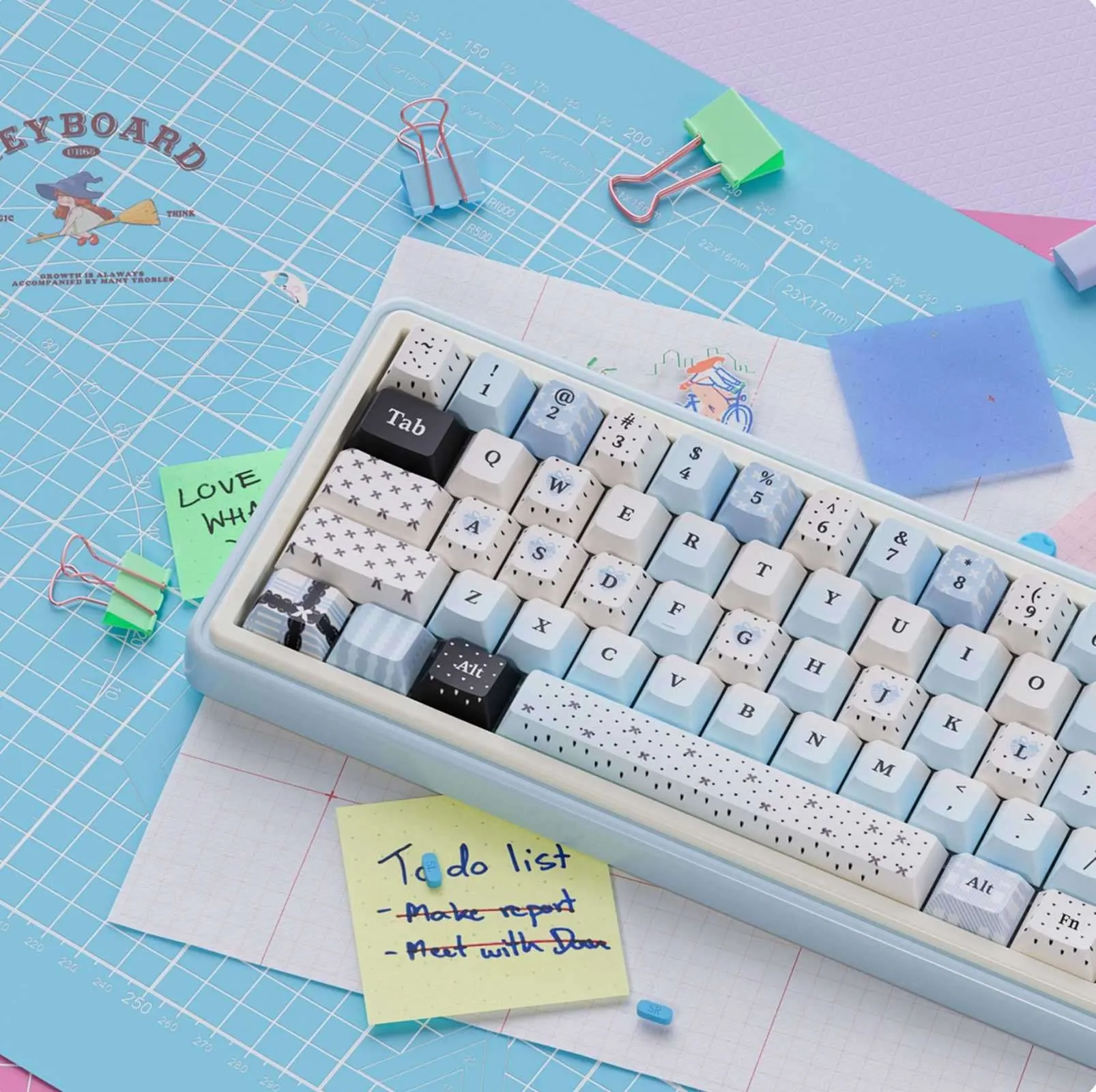 berries-cream-ur65-trimode-mechanical-keyboard-side